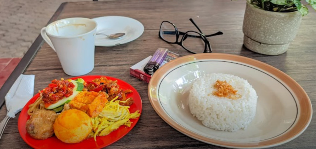berkunjung ke kedai kebonan kota kediri