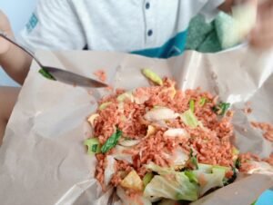 Membeli Nasi Goreng Pak No Bogo