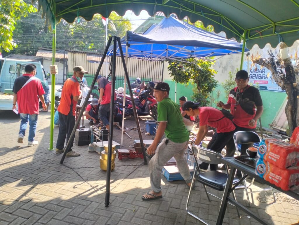Tera ulang alat UTTP timbangan di kelurahan Pesantren kota kediri